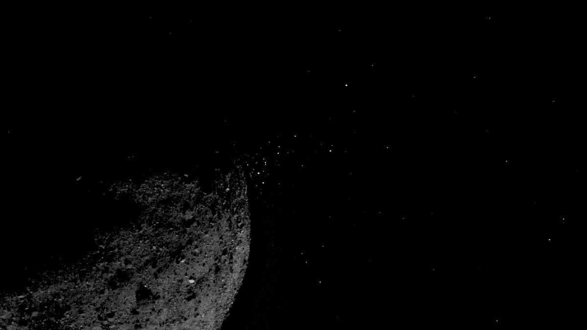 Kolem planety Země dnes proletí asteroid o rozměrech egyptských pyramid